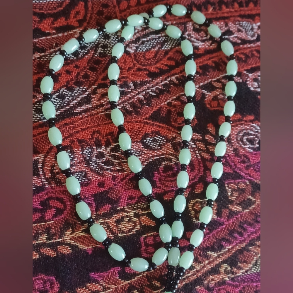 💜Carved Green Jade Pendant Necklace ✨️ - Picture 8 of 8